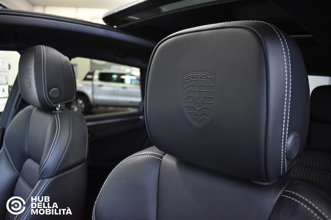 PORSCHE Macan 2.0 T